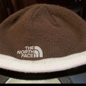 The North Face pull on hat